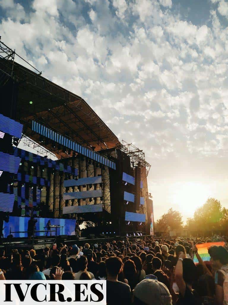 a large crowd of people at a concert